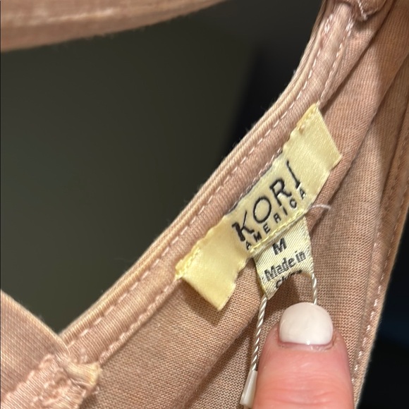 Kori Boho Sleeveless Tan Top NWT Sz Medium - Picture 3 of 6